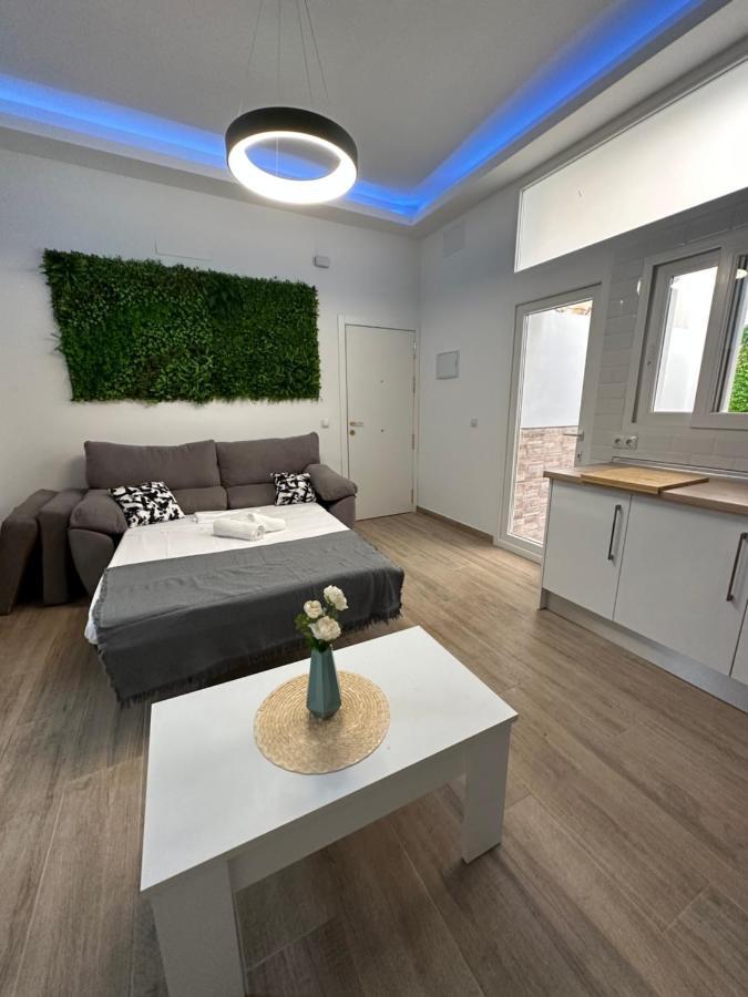 Апартаменти Sky Garden Malaga Centro Екстер'єр фото