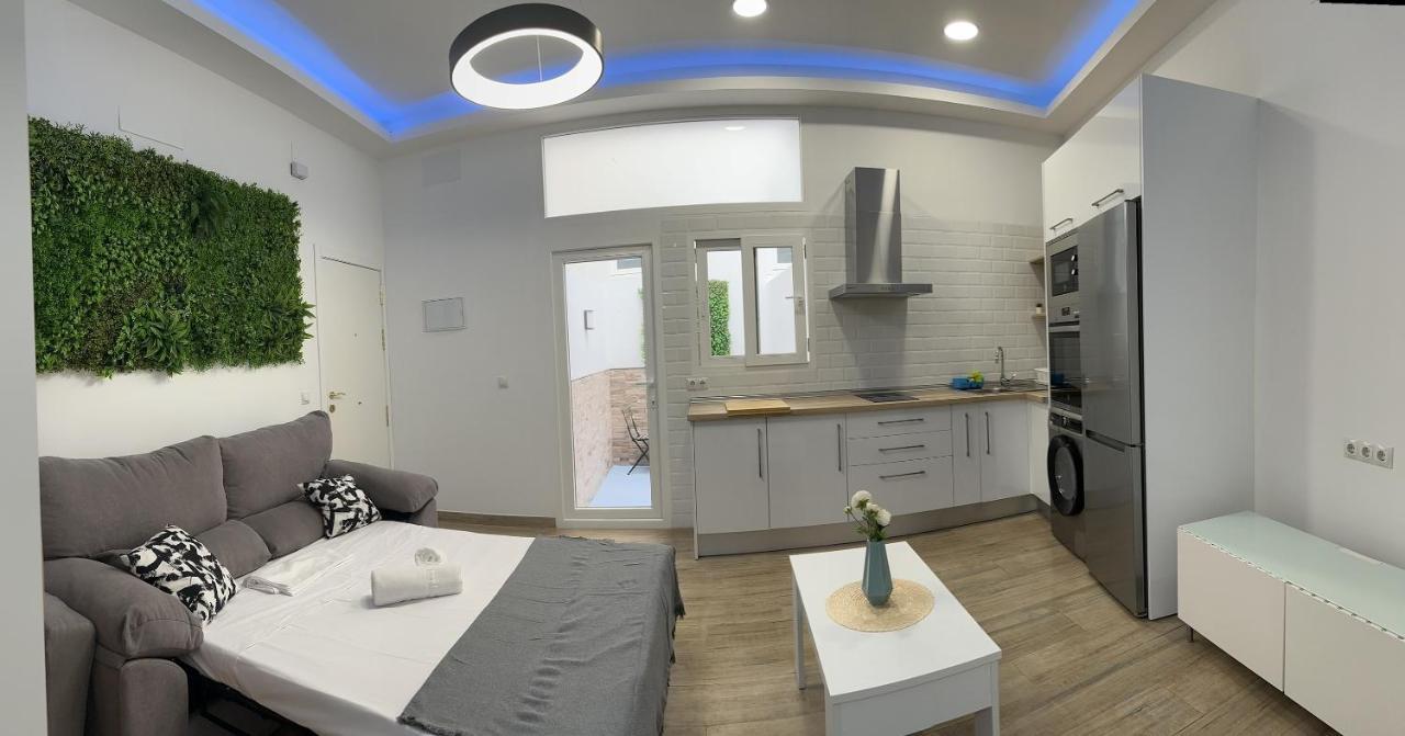 Апартаменти Sky Garden Malaga Centro Екстер'єр фото