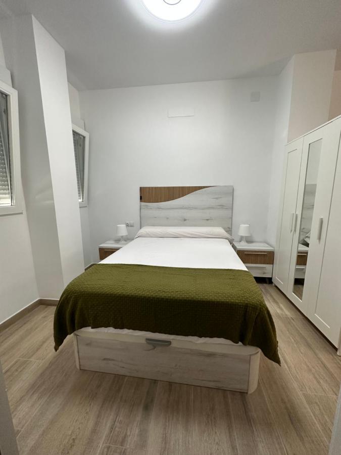 Апартаменти Sky Garden Malaga Centro Екстер'єр фото